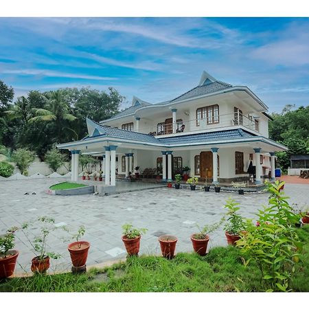 Hotel Gilead Holliday Tāmarakulam Exterior foto
